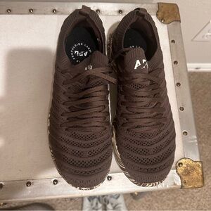 APL Men’s Brown Knit Wave - Everyday Comfort & Style